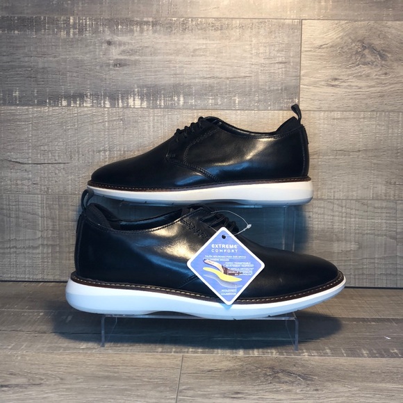Clarks Other - Clarks - Brantin Low Black Leather